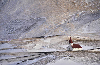 Slider_iceland-church_at_vik