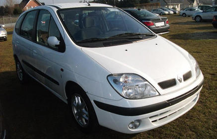 Slider_renault__scenic_white