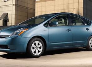 Medium_toyota_prius-2008_08