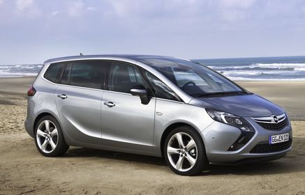 Slider_zafira-tourer-8764237939000043289