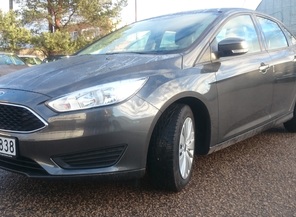 Medium_ford_focus_sed